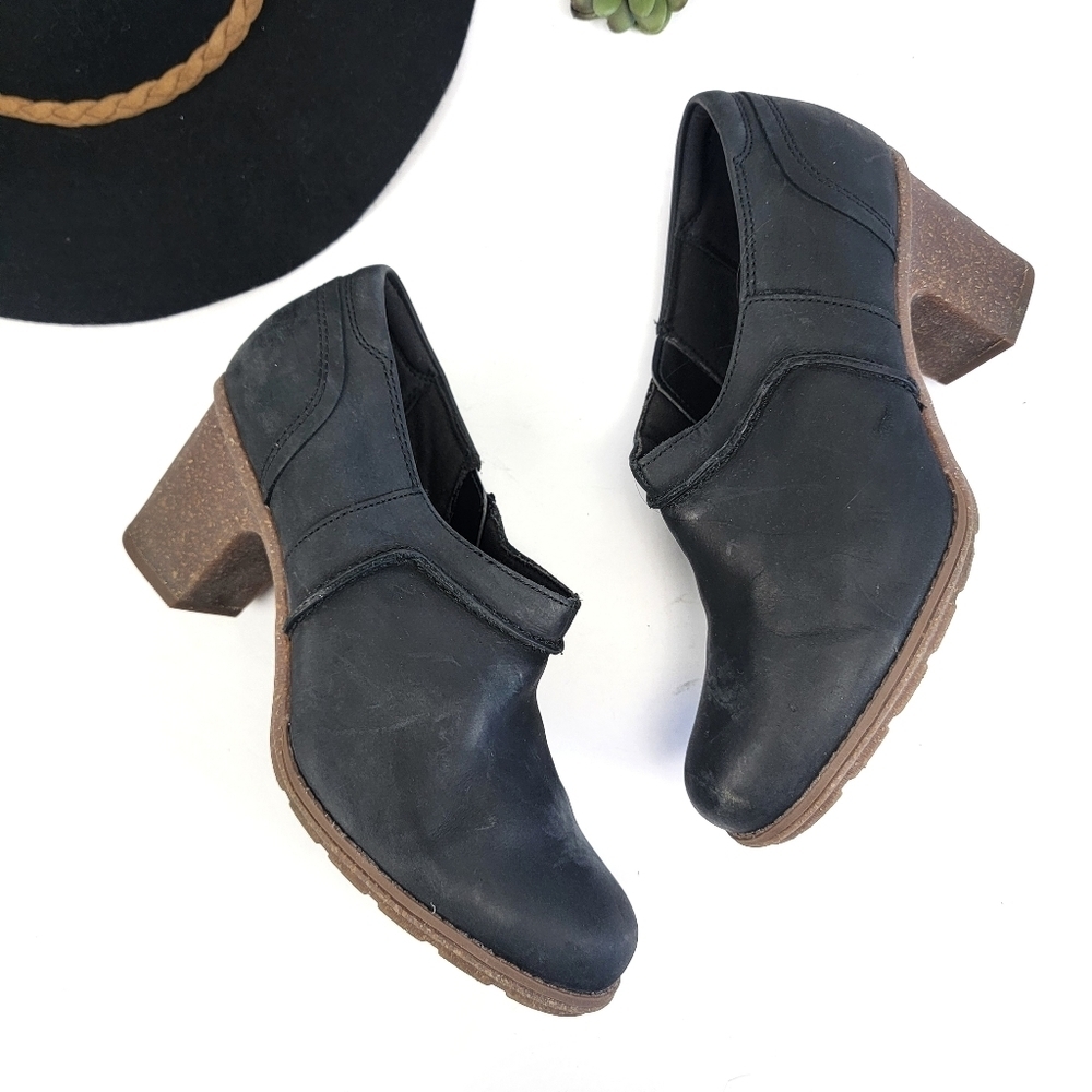 CLARKS Collection Sashlin Aleta Booties